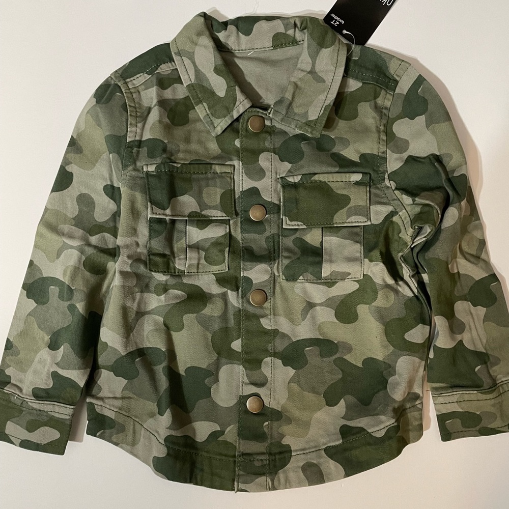 Toddler camouflage jacket sizes 2T and 3T
